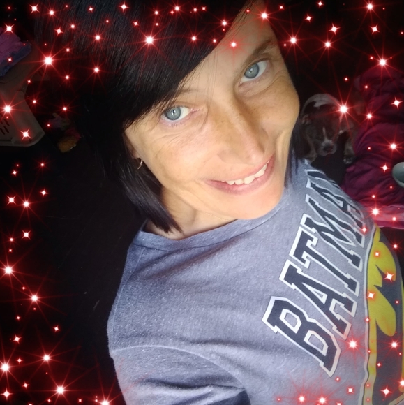 Meet your Posher, Laurie - Picture 1 of 1